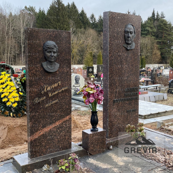 Бронзовый барельеф на дымовском граните