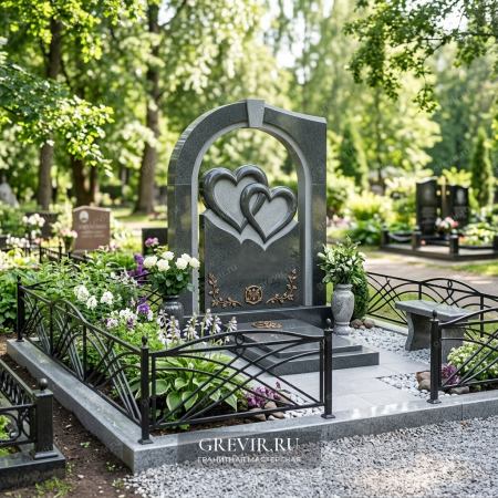 Семейный Мемориал 'Два Сердца'